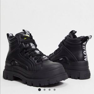 NEW Buffalo London aspha flat ankle boot in black size 8.5